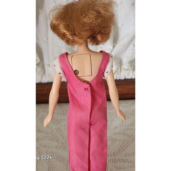 Barbie doll, 1990's with wig, stamped Mattel 1966 China, battery operated - Picture 2 of 9
